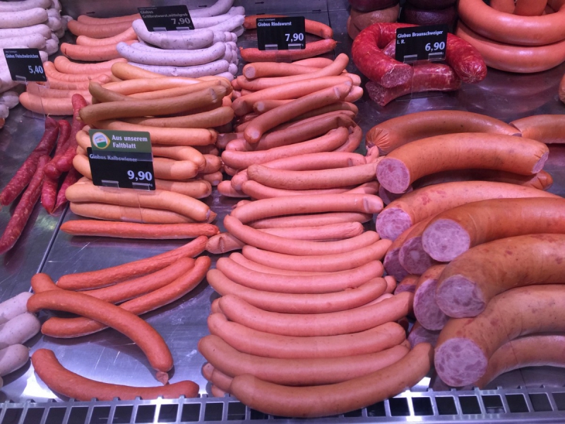 charcuterie-LA VALETTE DU VAR-min_sausages_meat_butchery-1069321